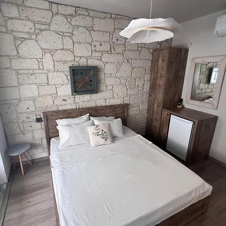Palacaki 住宿加早餐酒店 Çeşme